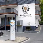Pienkowskich 2 ホテル *