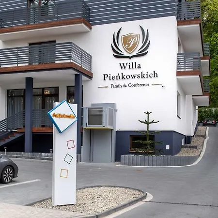 Pienkowskich 2 酒店 *